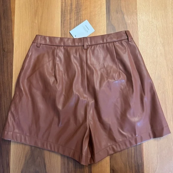 NWT Idem Ditto x Esther Penn Brown Faux Leather Shorts Sz. MEDIUM - Picture 3 of 4